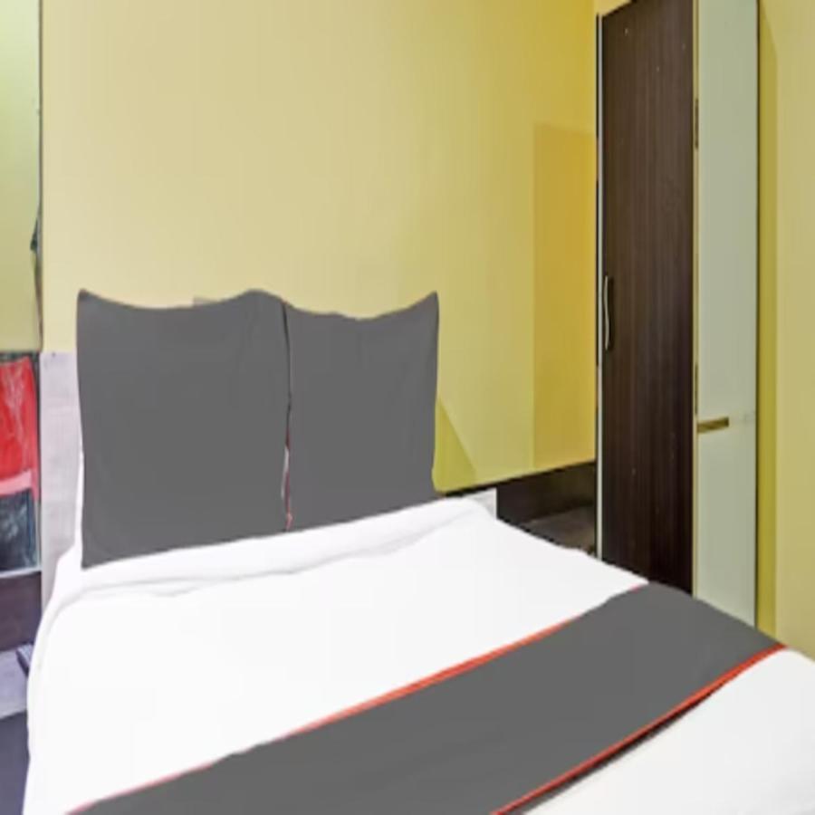 Carnival Hotel Пуне Екстер'єр фото