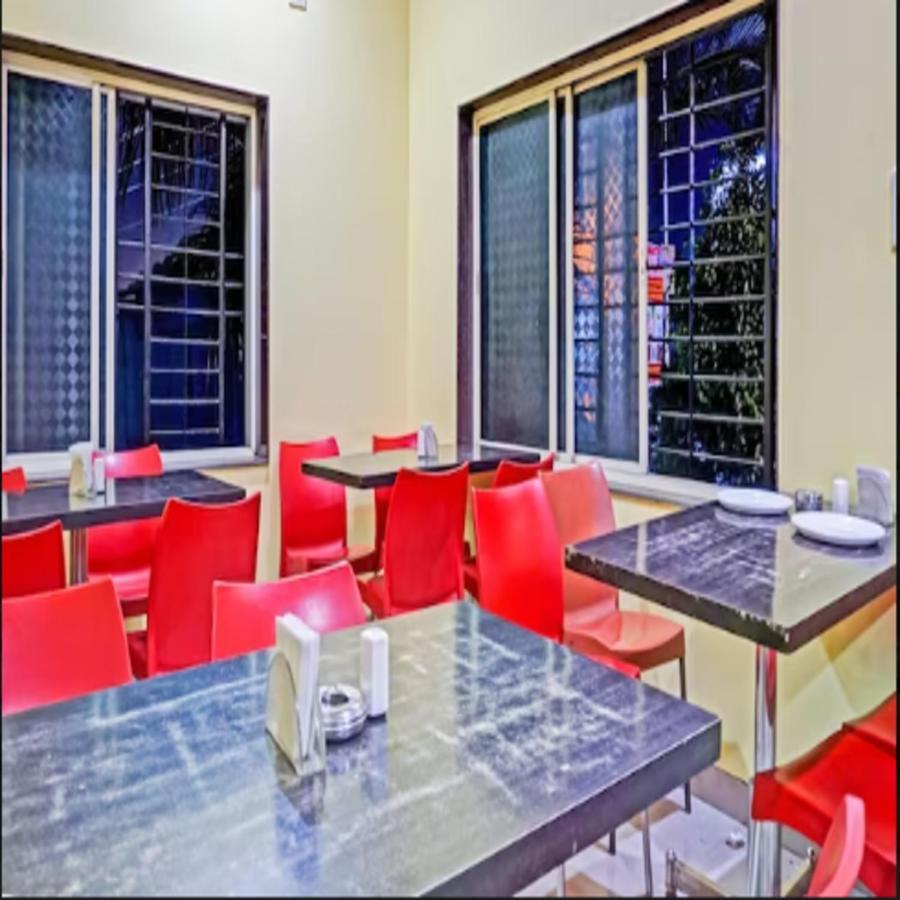 Carnival Hotel Пуне Екстер'єр фото