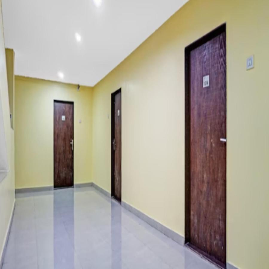 Carnival Hotel Пуне Екстер'єр фото
